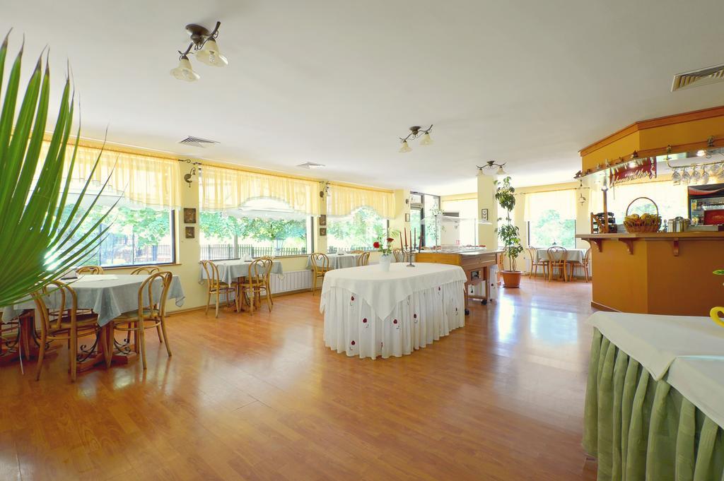 Family Hotel Fenerite Габрово Экстерьер фото