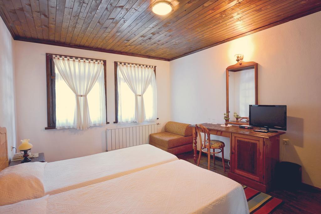 Family Hotel Fenerite Габрово Экстерьер фото