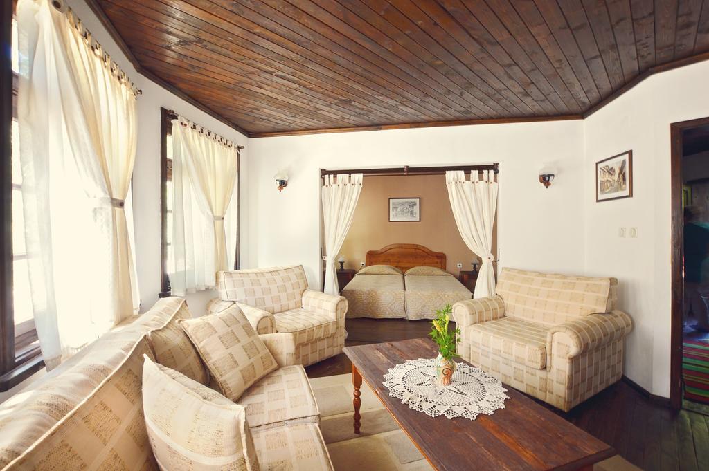 Family Hotel Fenerite Габрово Экстерьер фото