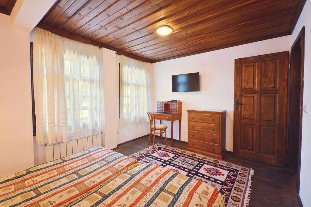 Family Hotel Fenerite Габрово Экстерьер фото