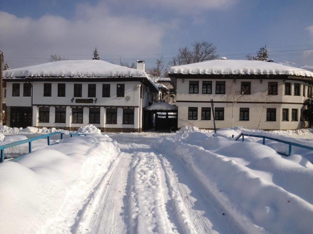 Family Hotel Fenerite Габрово Экстерьер фото